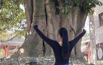 微密圈 – 这位女教官，高清壁纸中散发着不一样的气场，120斤的小王同学真会选！