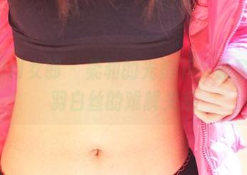 3Agirl女郎 – 柔和的光影下，盈盈与白羽白丝的难解关系
