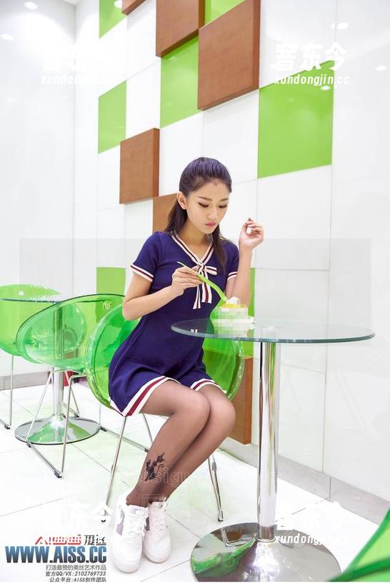 AISS爱丝(钻石版) - 更新！陈雅漫的美图里有种说不出的味道，真想加入她的少女团体，随便聊聊天。