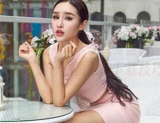 AISS爱丝(黄金版) – 在健身区徘徊的萱萱，究竟藏了什么图包和下载技巧？