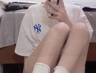 Bangni邦尼的漆皮六芒星写真套图，越看越觉得奇怪——是不是真有深意在里面？