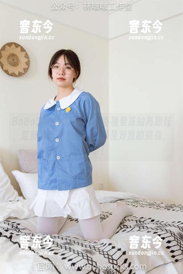 BoBoSocks袜啵啵 - 直视果冻的高跟鞋，定制写真里的每一步都是对我的挑战，受不了！