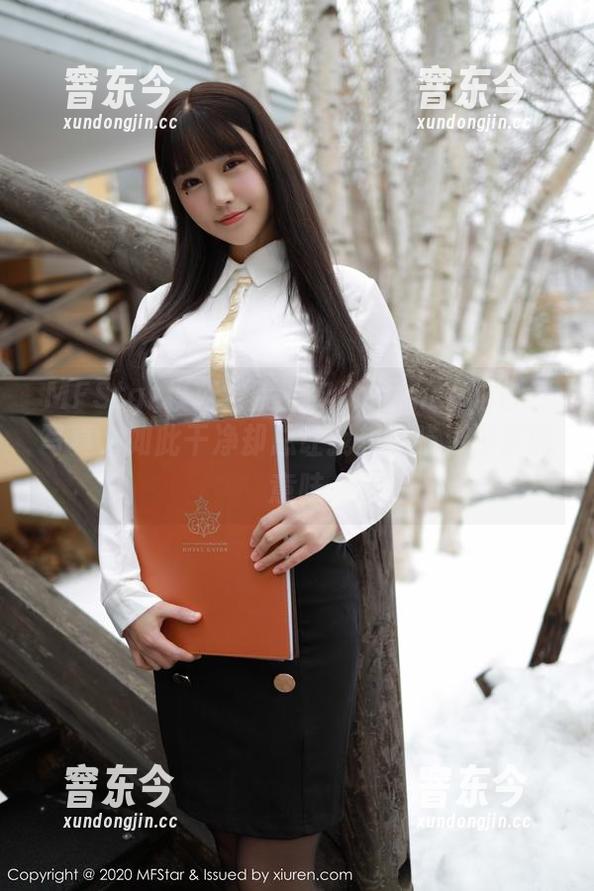 MFStar模范学院-久久Aimee MFStar模范学院 - 久久Aimee的白色写真,如此干净却总让我想偷瞄更深层的意味