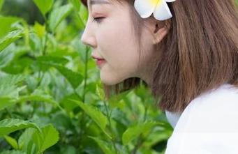 MiStar魅妍社 – Ashely丽丽的图集：“姐姐”们的表情略带挑衅，这算是风格吗？