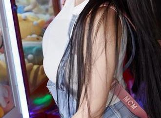 MiiTao蜜桃社 – 免费的露西Lucy短裙，仿佛在暗示你这世界多轻松，等不及想再看、再看。