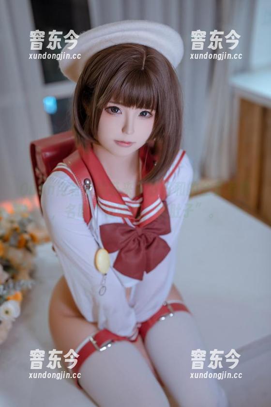 Quan冉有点饿带来小春日和的全套写真，名叫“饱眼福，饿肚子”。