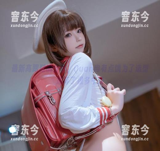 Quan冉有点饿 最新高跟鞋的分享,Quan冉有点饿为了造型放弃了很多午餐