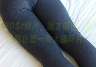 看到这ROSI照片，我才明白，原来黑色诗意也是一种大脑碎片！