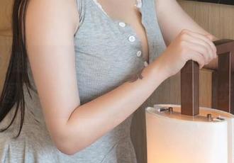 TGOD推女神 – 施忆佳Kitty酱的JK：一张图片，快到了无法呼吸的地步！