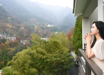 TGOD推女神 – 施忆佳Kitty酱：想给你夏天一件新衣，准备好接受这场免费照片洗礼了吗？