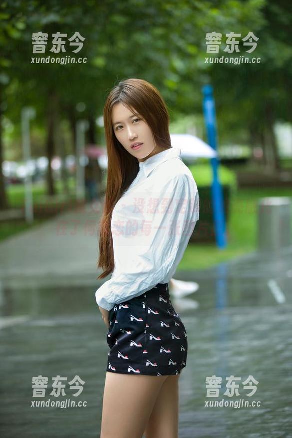 TuiGirl推女郎-何奕恋 TuiGirl推女郎 - 没想到定制的油亮融化在了何奕恋的每一张图片里。