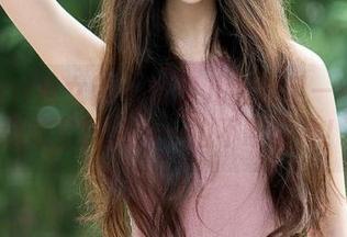 TuiGirl推女郎 – 松果儿的裸足——我一边放空思绪，一边不断回神！