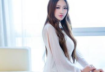 TuiGirl推女郎 – 赵惟依：疏忽大意的居家小日子，原图和图册的逃逸哦！