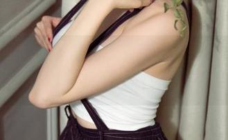 UGirls尤果网 – 唐溪若的写真，没想到这么甜，感觉快要被她融化了。