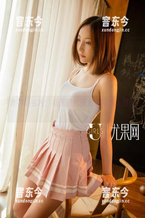女神的名片：私房图片在尤果网里大放异彩