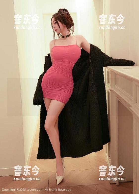 Xiuren秀人网 - 没毛病！Lucky沈欢欣的长腿写真更新，让我忍不住想问：她在吃什么？！