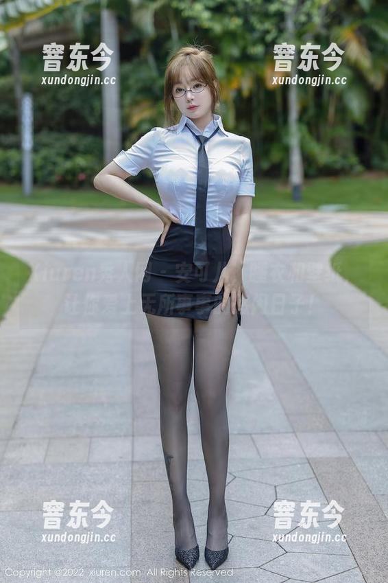 Xiuren秀人网-安可儿 Xiuren秀人网 - 安可儿,睡衣和壁纸,让你爱上无所事事的悠闲日子!