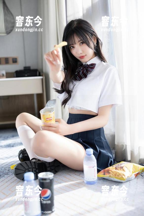 Xiuren秀人网-小魔女奈奈 Xiuren秀人网 - 小魔女奈奈的校服写真——给魔法和热裤的完美结合致敬