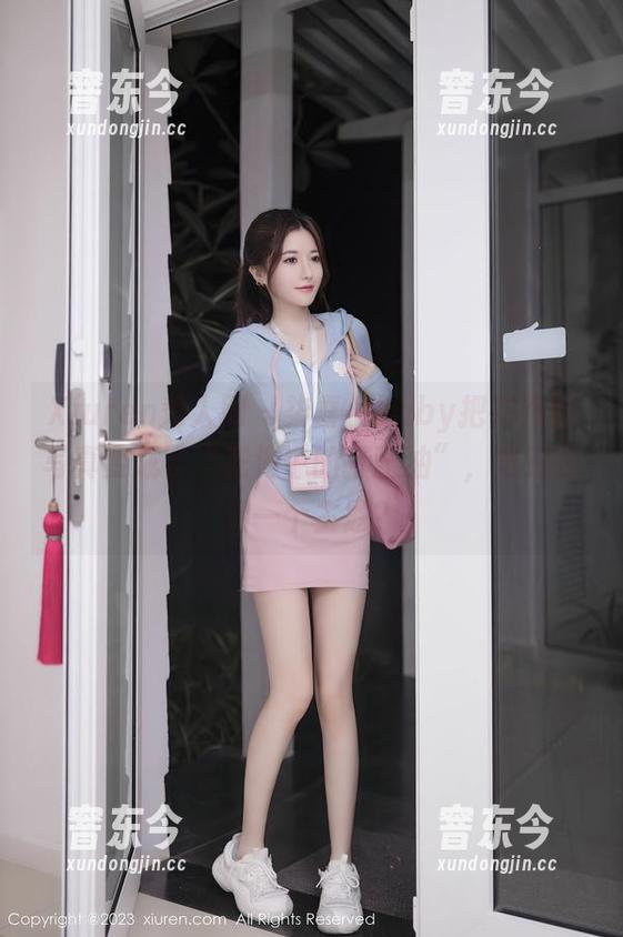 Xiuren秀人网-柒喜小baby Xiuren秀人网 - 柒喜小baby把花嫁的写真变成了“花海中的打酱油”,难道是另一个主题?