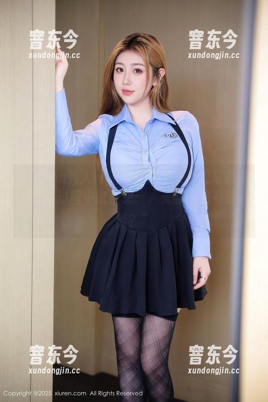 Xiuren秀人网-顾楚楚 Xiuren秀人网 - 顾楚楚带来裸足写真集,分享过程中忽然想:“光脚走路有啥奇特?”