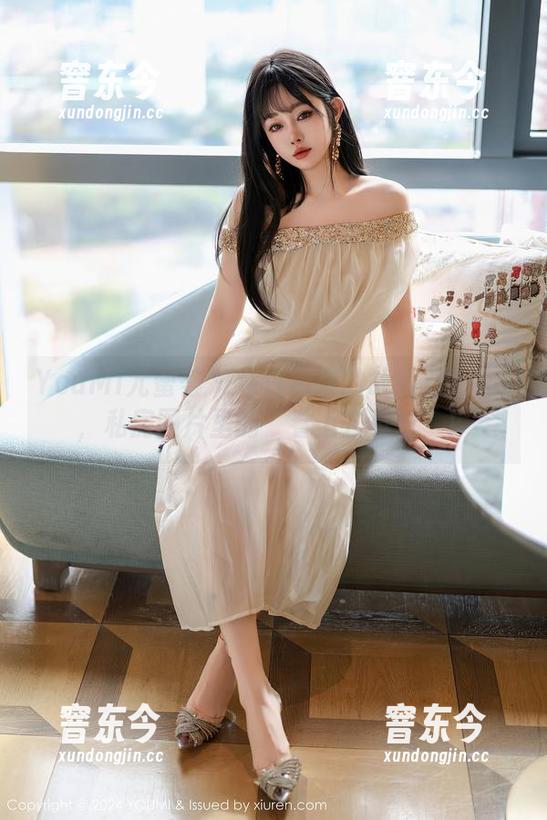 YouMi尤蜜荟 - 纯白色调的战姝羽Zina，私房图片里的“看上去真白”！