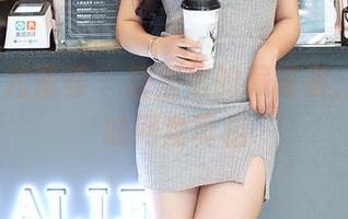 YouMi尤蜜荟 – 教室里的藏匿者，柚柚酱的网盘真相