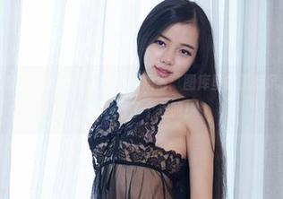 YouWu尤物馆 – Amrita贞贞的短裤：图库里的流行风，一不小心就下载了个美丽！