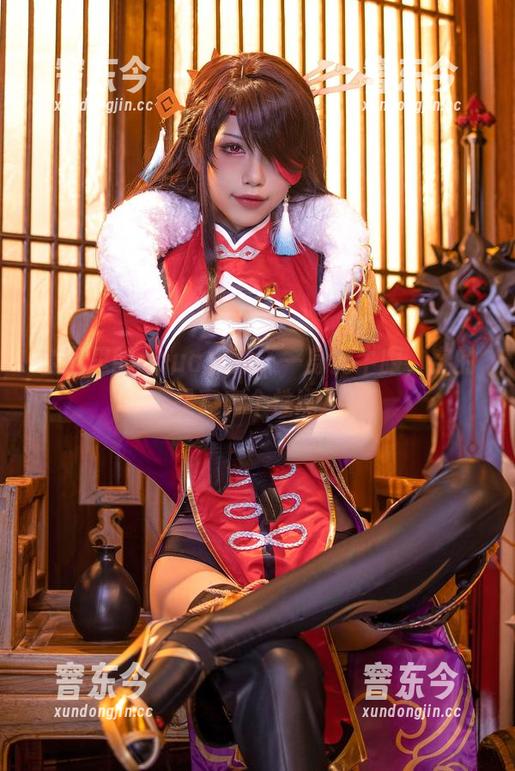 套图里的aqua水淼，一身乳牛服，穿的是真有个性啊！