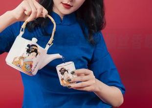 丽柜 – 苏黎的在线写真，颜丝香吻无处不在