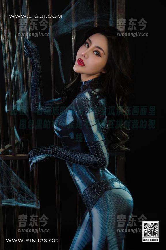 丽柜 - 看饶威的美腿，完全沉浸在画面里，图包里的每一张是不是都在挑衅我的视线？