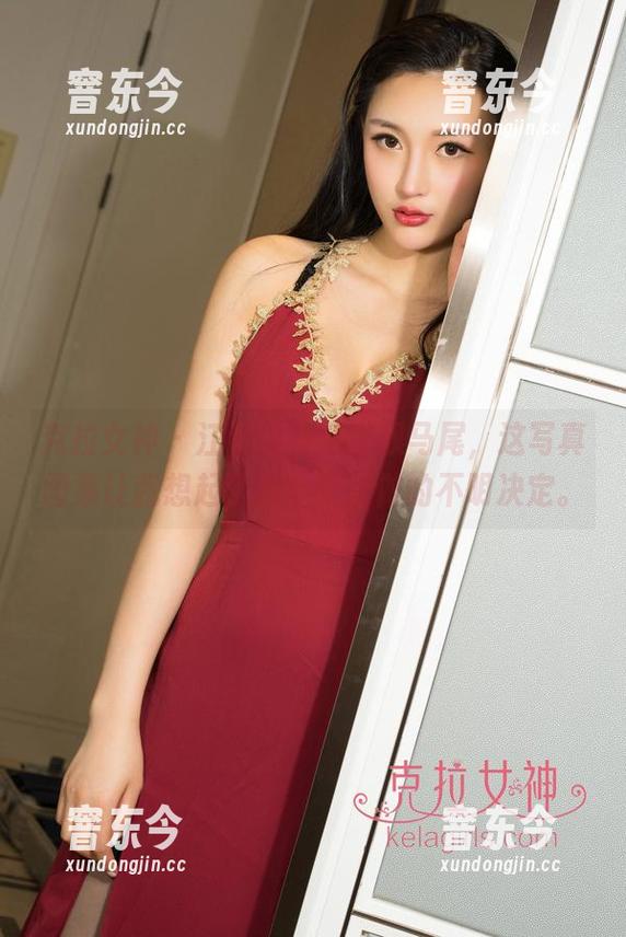 克拉女神 - 江琴最终选择双马尾，这写真图集让我想起了我十年前做的不明决定。