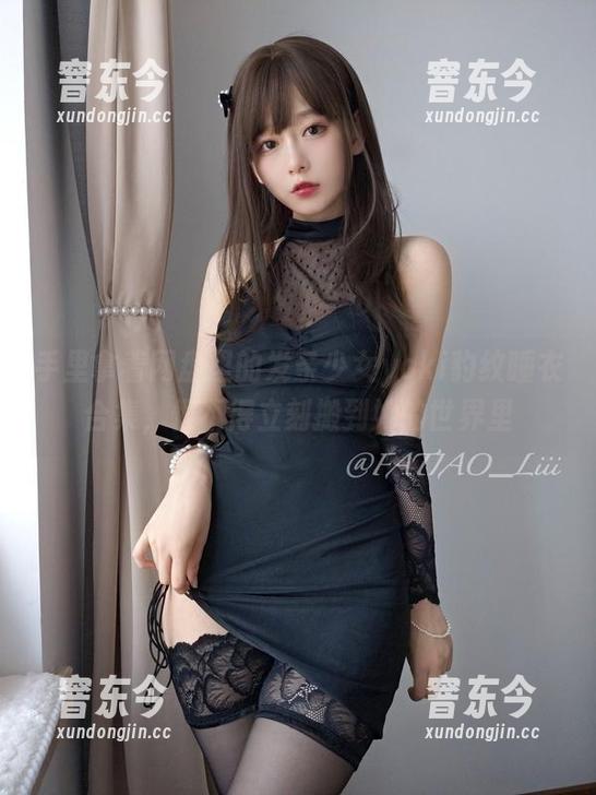 手里拿着网盘里的发条少女yoki豹纹睡衣合集，恨不得立刻搬到她的世界里