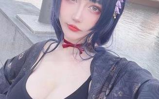 啾小妍的粉色图集啊，福利一波接一波，让人有些不适应。