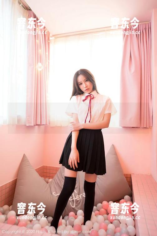 嗲囡囡-施忆佳KITTY 嗲囡囡 - 有种白裙,施忆佳KITTY身上咯,原图的音符在图片里轻轻跳跃。