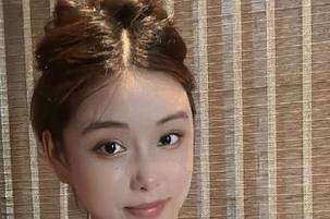 微密圈 – 将毛衣穿出新高度，福利在奶雯的每一次转身中闪现。