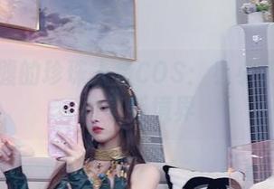 让你捧腹的珍珠人鱼COS：小小奶瓶儿的图集新境界