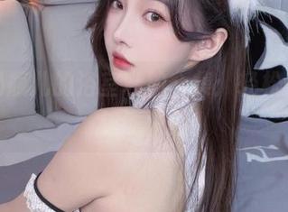 小小奶瓶儿的浴室私拍合集：轻松一冲，快意人生