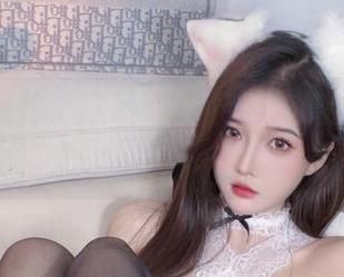 小小奶瓶儿，这吊带搭配的套路分享给你！