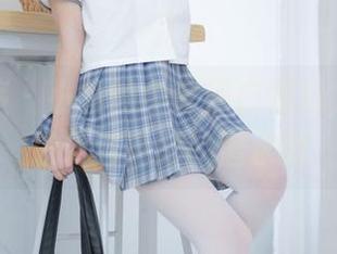 少女秩序 – 小鱼的全套黑白图包，像是掉进了老电影的潜水池