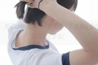 少女秩序 – 鹿可的JK写真，一键免费，下载后让你体验春风拂面的无敌舒适！