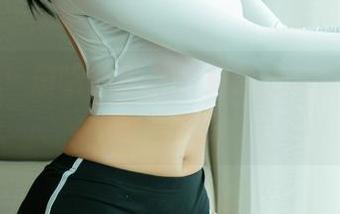 尤果网 – 晨曦的修女：免费的写真，色彩悄悄流露