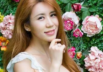 尤物馆 – 小探戈的美图秘籍：当瑜伽不严肃，果然更有意思！