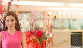 推女神 – 王婉悠Queen的精选图库，你以为温柔无敌？给你来个反转！