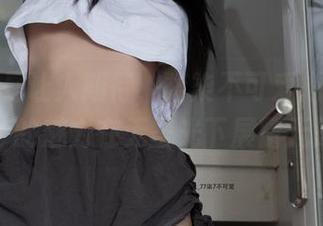 图集总是让人期待，柒柒不可爱把比基尼女仆的魅力在无圣光下展露无遗。