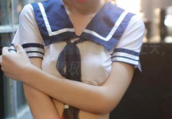模范学院 – 顾乔楠说泳衣也能上天，图库授权你过目