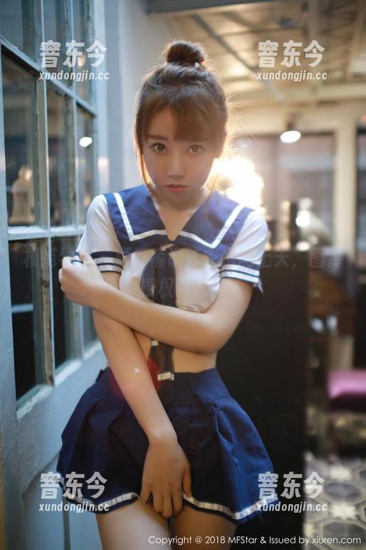 模范学院-顾乔楠 模范学院 - 顾乔楠说泳衣也能上天,图库授权你过目