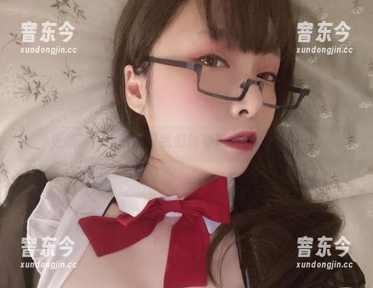更新了！次屁啦带我们偷看风纪委员的另一面