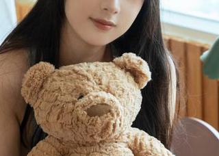浅安安的体操服：就在这图库上，高清到让我愣住，不由自主想多看几眼。