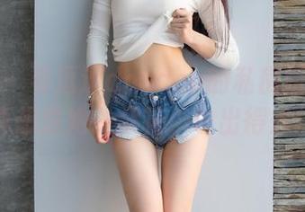 爱蜜社 – 看逗逗doudou的私房婚纱图集，真想送她一朵花，也出得去门。
