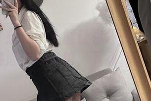 微密圈 – 想要一个能让你忍俊不禁的写真？玫桃泡芙的自拍，下载体验一下！